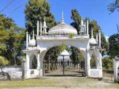 ৰহমত গিৰিহঁত তুমি আল্লা চাহাব ঐ–এক আলোচনা। Ajan Fakiror Rahamat Girihot’ ৰহমত গিৰিহঁত তুমি আল্লা চাহাব ঐ